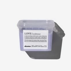 Davines LOVE Conditioner Smoothing Anti-frizz Conditioner 8.76oz Hair
